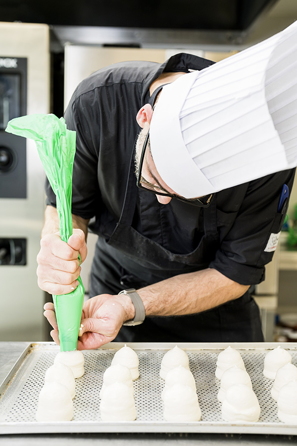 Cosa sono le Tette delle monache di Covella Pasticceri